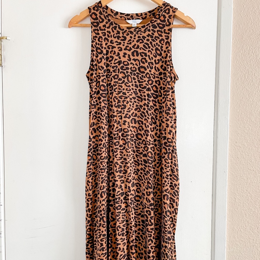 Leopard print midi dress